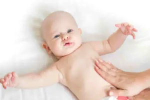 Como amenizar as cólicas nos bebes?