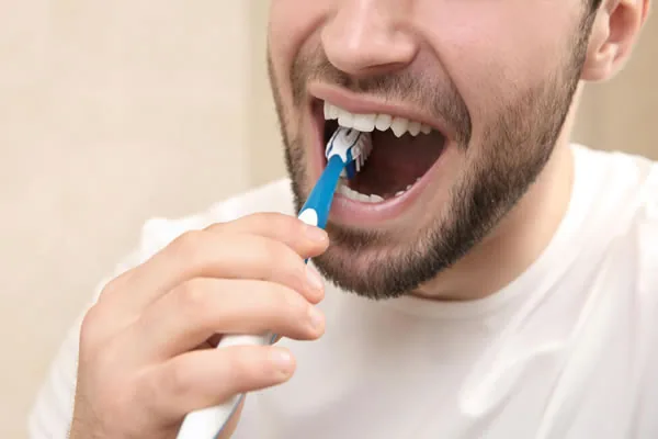 Porque escovar os dentes é importante? Porque escovar os dentes é importante?